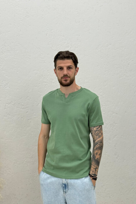 ONE COLOR V NECK MEN T-SHIRT MINT/MENTE - KLAUDIO FASHION