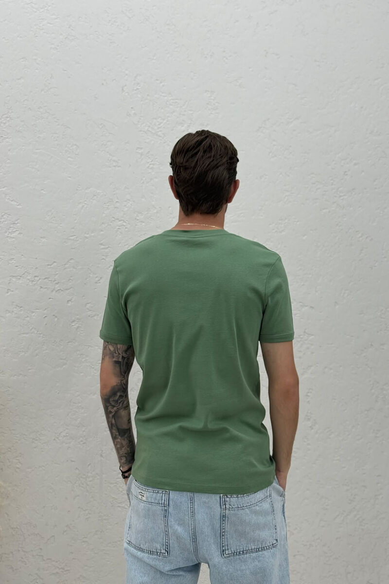 ONE COLOR V NECK MEN T-SHIRT MINT/MENTE - 2