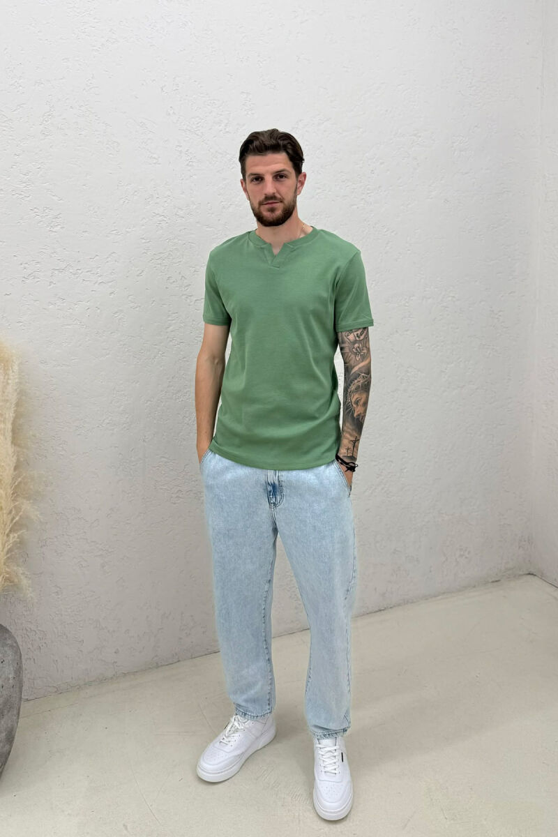 ONE COLOR V NECK MEN T-SHIRT MINT/MENTE - 3