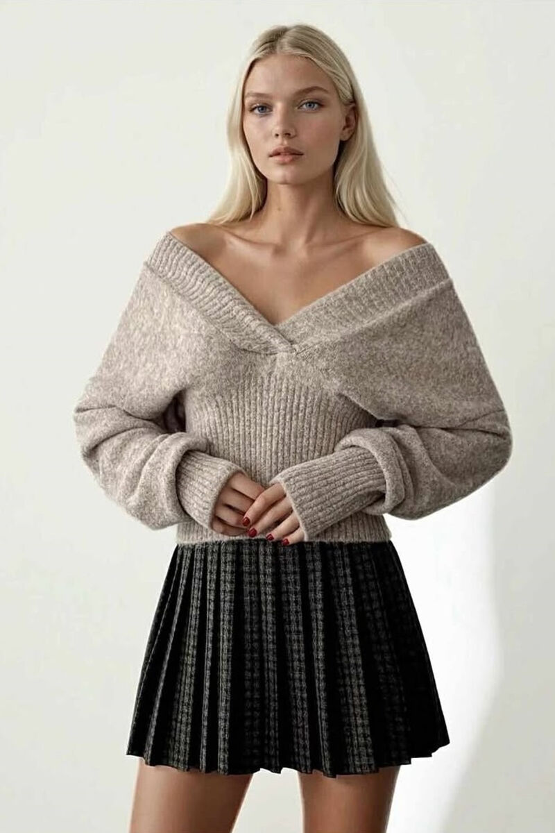 ONE COLOR V NECK SIMPLE WOMEN SWEATER BEIGE/BEZHE - 1