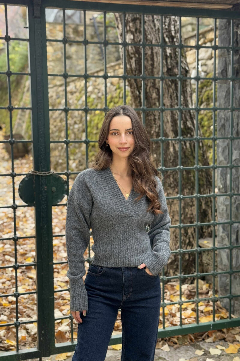 ONE COLOR V NECK SIMPLE WOMEN SWEATER DARK GREY/GEE - 1