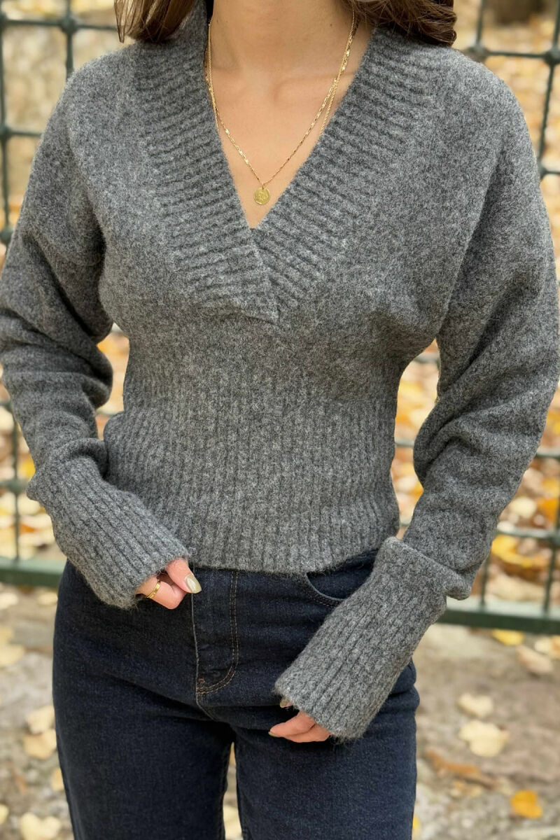 ONE COLOR V NECK SIMPLE WOMEN SWEATER DARK GREY/GEE - 5