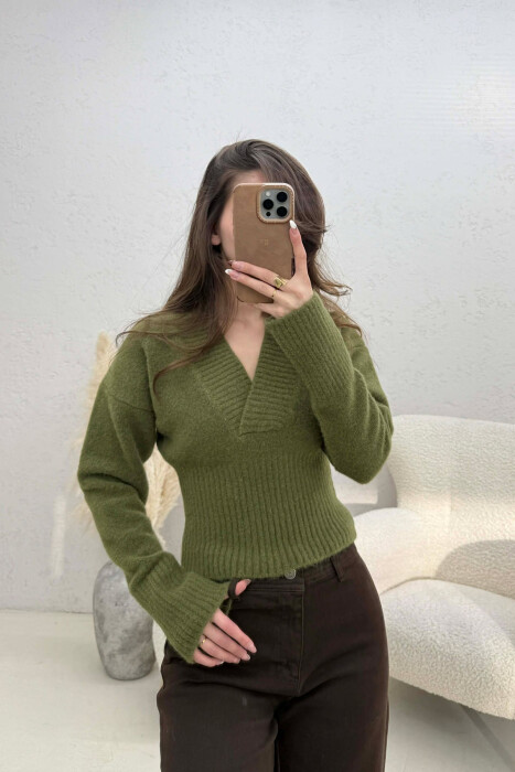 ONE COLOR V NECK SIMPLE WOMEN SWEATER OLIVE/ULLI - 1