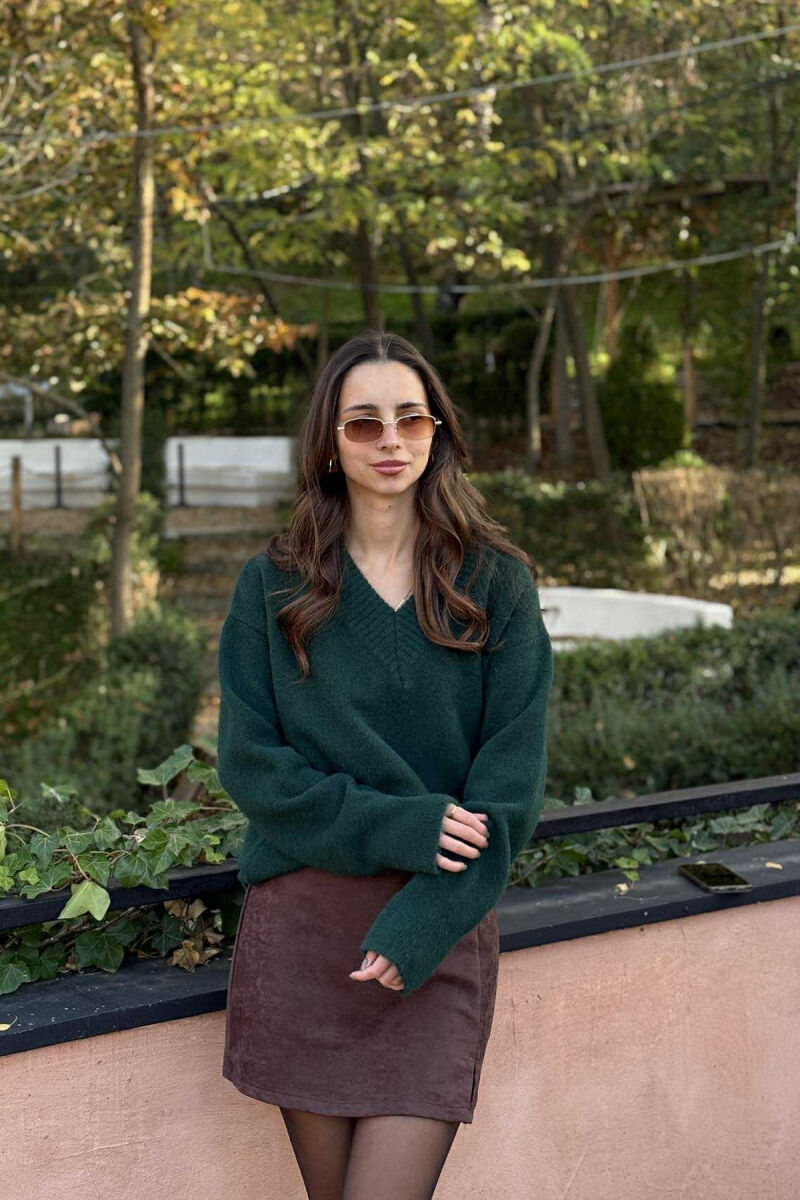 ONE COLOR V NECK WOMEN SWEATER DARK GREEN/JEE - 2