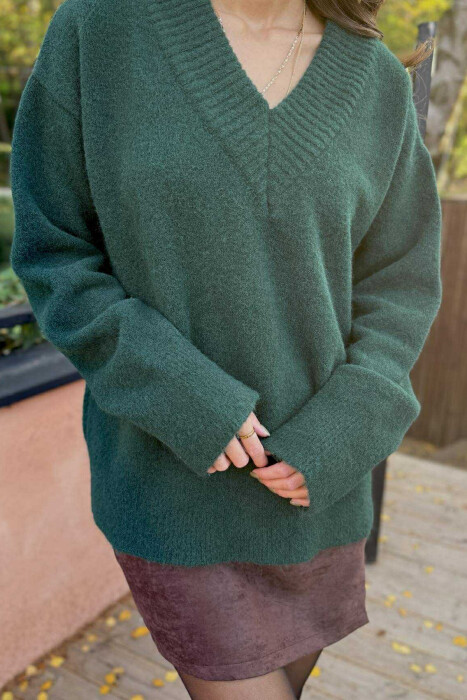 ONE COLOR V NECK WOMEN SWEATER DARK GREEN/JEE - 4