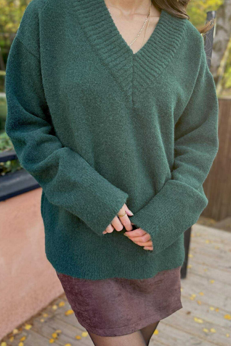 ONE COLOR V NECK WOMEN SWEATER DARK GREEN/JEE - 4