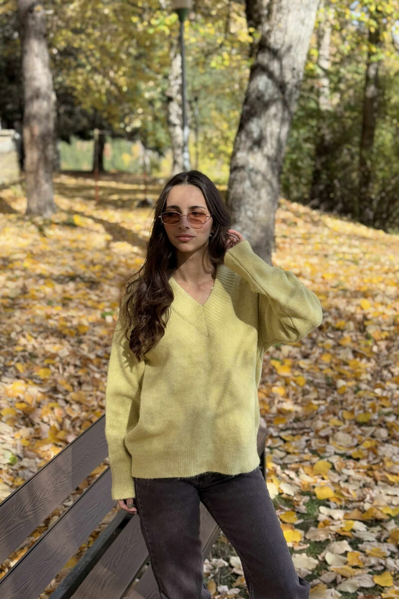 ONE COLOR V NECK WOMEN SWEATER YELLOW/E VERDHE - 2