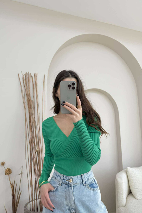 ONE COLOR V NECK WOMEN SWEATER GREEN/JESHILE - 1