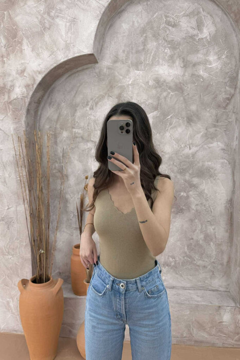 ONE COLOR V NECK WOMEN TANK TOP BEIGE/BEZHE - 2