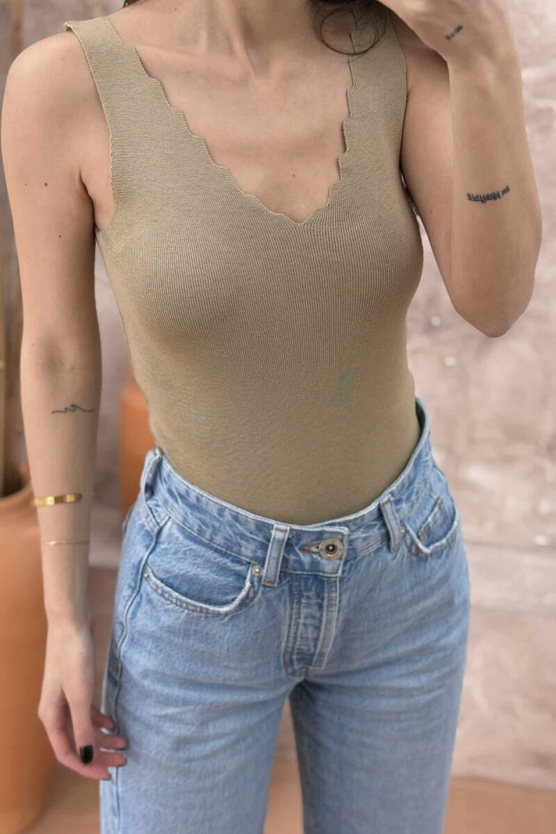 ONE COLOR V NECK WOMEN TANK TOP BEIGE/BEZHE - 3