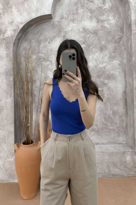 ONE COLOR V NECK WOMEN TANK TOP BLUE/BLU 