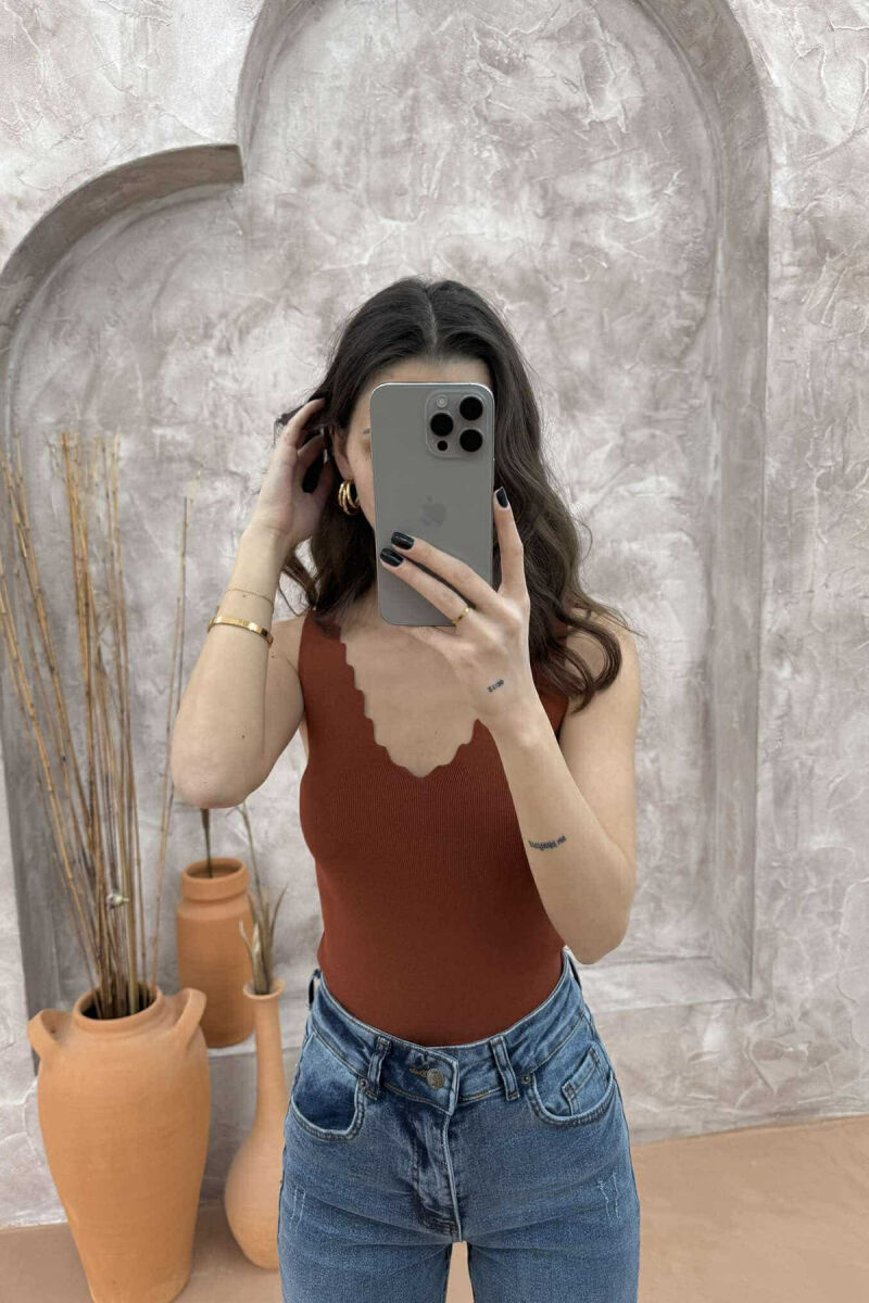 ONE COLOR V NECK WOMEN TANK TOP BROWN/KAFE - 1