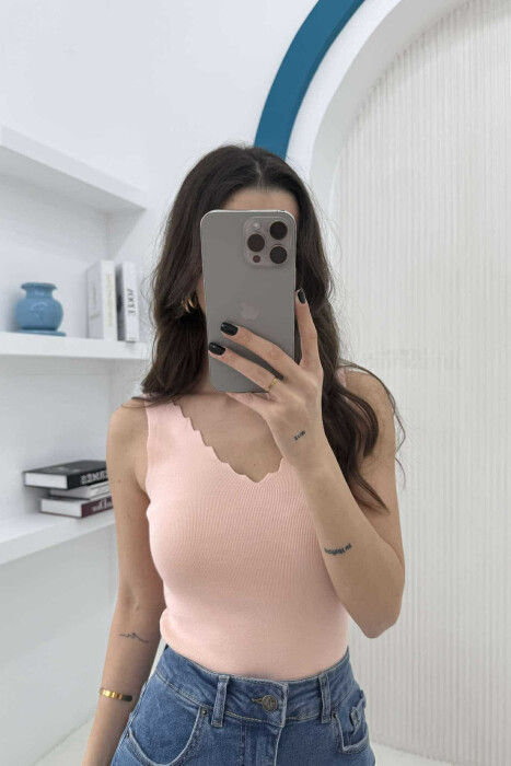 ONE COLOR V NECK WOMEN TANK TOP POWDER/PUDER 