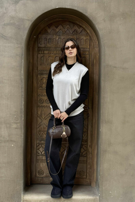 ONE COLOR V NECK WOMEN VEST CREAM/KREM - KLAUDIO FASHION