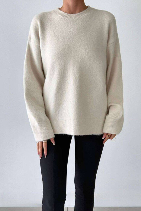 ONE COLOR WARM ROUND NECK WOMEN SWEATER CREAM/KREM - 1