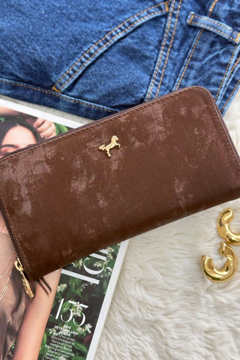 ONE COLOR ZIPPER HORSE LOGO WOMEN WALLET DARK BROWN/KAE - 1