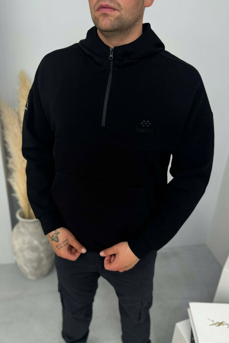 HOODIE NJËNGJYRËSHE ME JAKË ME ZINXHIR PËR MESHKUJ NË NGJYRËN E ZEZË 