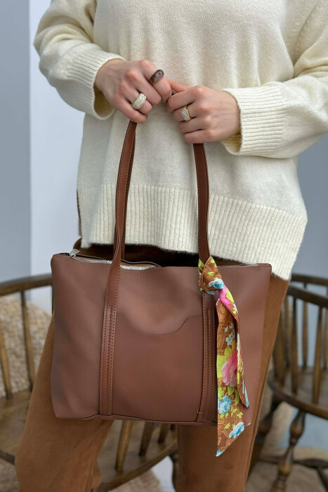ONE COLOR ZIPPER SCARF DETAIL WOMEN BAG BROWN/KAFE - KLAUDIO FASHION