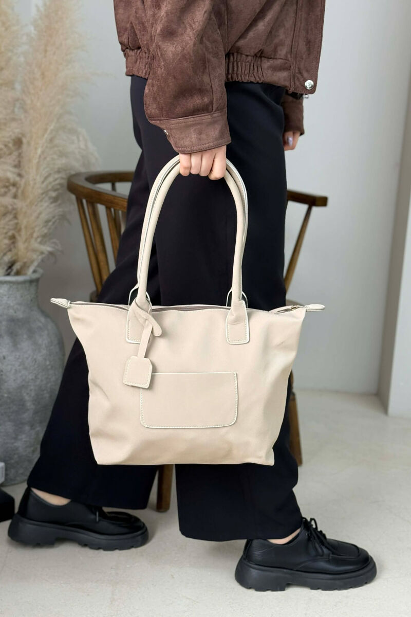 ÇANTE NJE NGJYRESHE ME ZINXHIR PER FEMRA NE NGJYRE BEZHE - 5