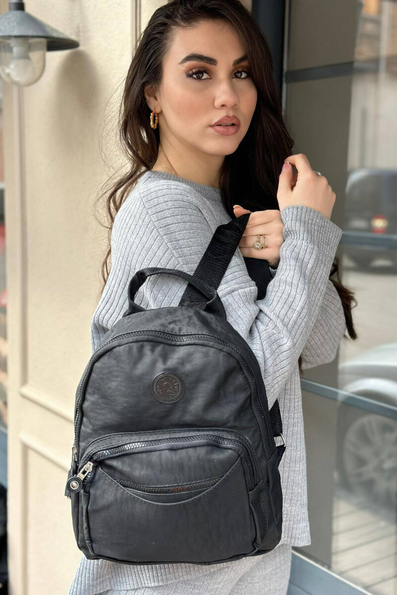 ONE COLOR ZIPPER WOMAN BACKPACK BLACK/ E ZEZE - 2