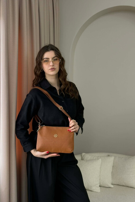 ONE COLOR ZIPPER WOMAN BAG BROWN/KAFE - KLAUDIO FASHION