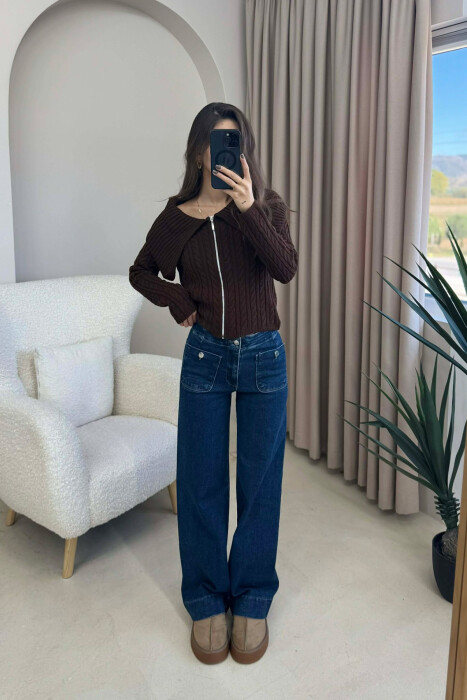 PULOVËR E THJESHTË ME ZINXHIR PËR FEMRA NË NGJYRË KAFE - KLAUDIO FASHION