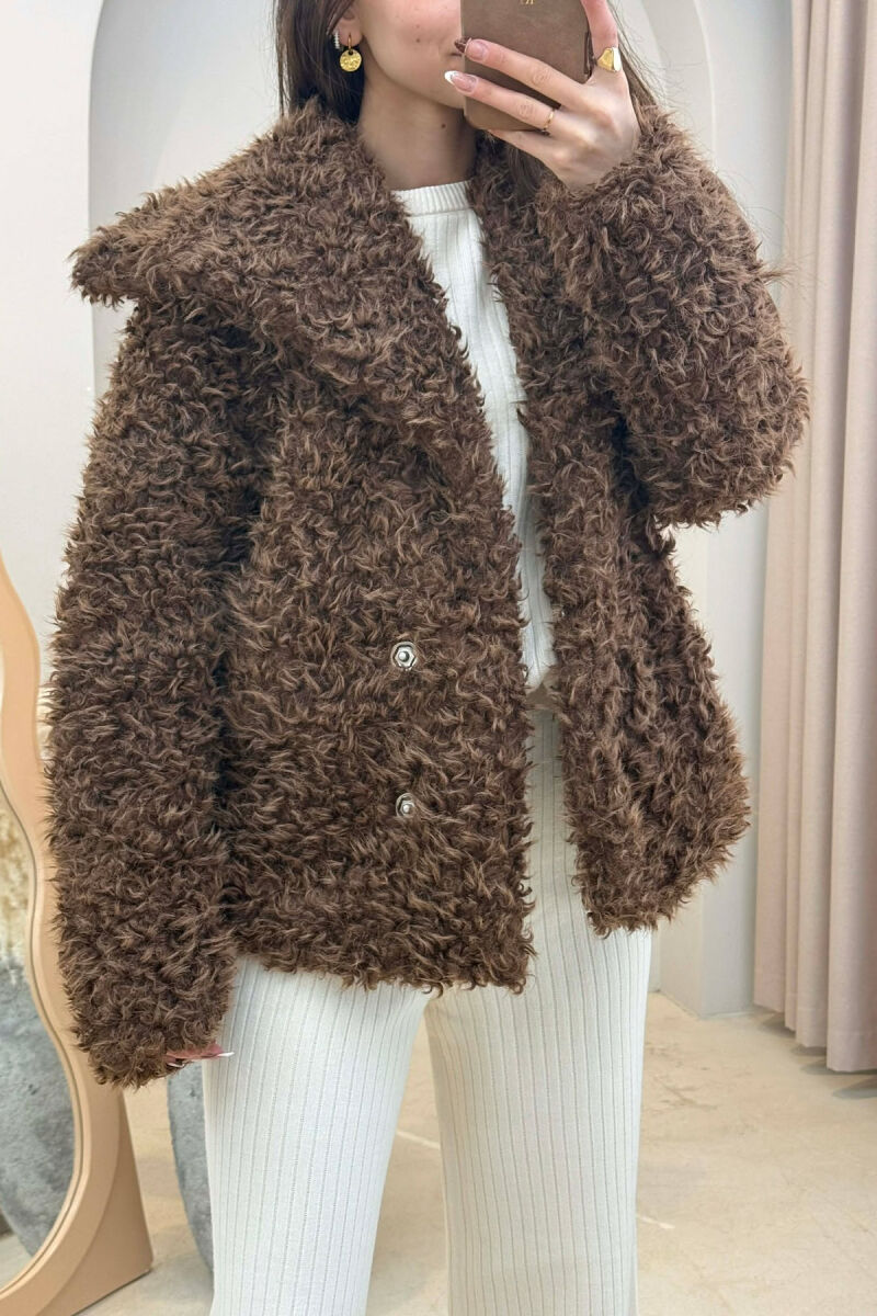 ONE COLOR CURLY FAUX FUR WOMAN COAT BROWN/KAFE - 2