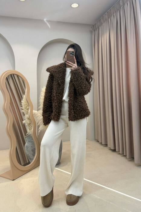 ONE COLOR CURLY FAUX FUR WOMAN COAT BROWN/KAFE - 5