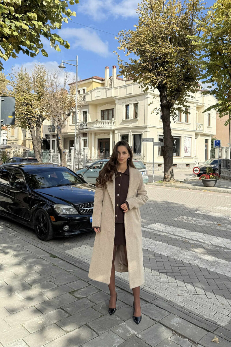 PALLTO E GJATË ME DIZAJN TË THJESHTË PËR FEMRA NË NGJYRË BEZHË - 3