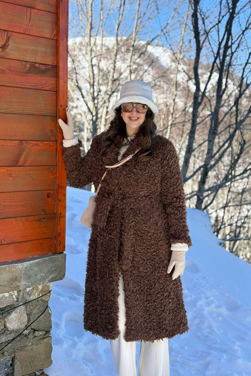 PALLTO E GJATE PELLUSHI ME DETAJIN E RRIPIT PER FEMRA NE NGJYRE KAFE - 5