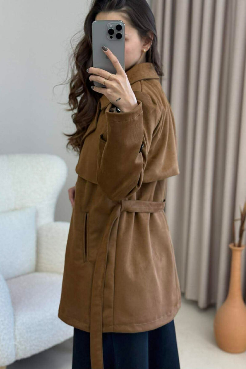 PALLTO KAMOSHI NJË NGJYRËSHE ME DETAJIN E LIDHSEVE PËR FEMRA NË NGJYRË KAFE - 3