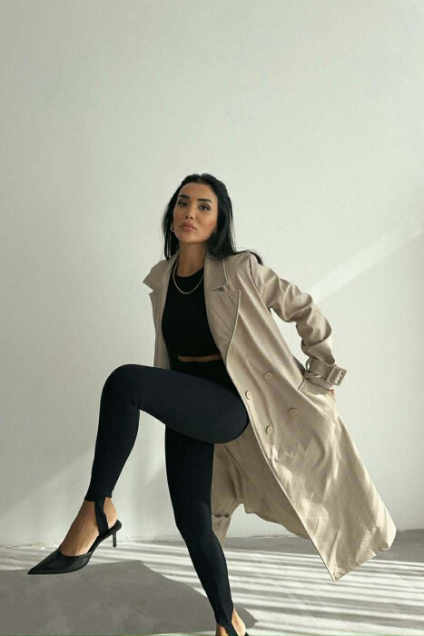 PALLTO LEKURE E GJATE NJE NGJYRESHE PER FEMRA NE NGJYRE BEZHE - 2