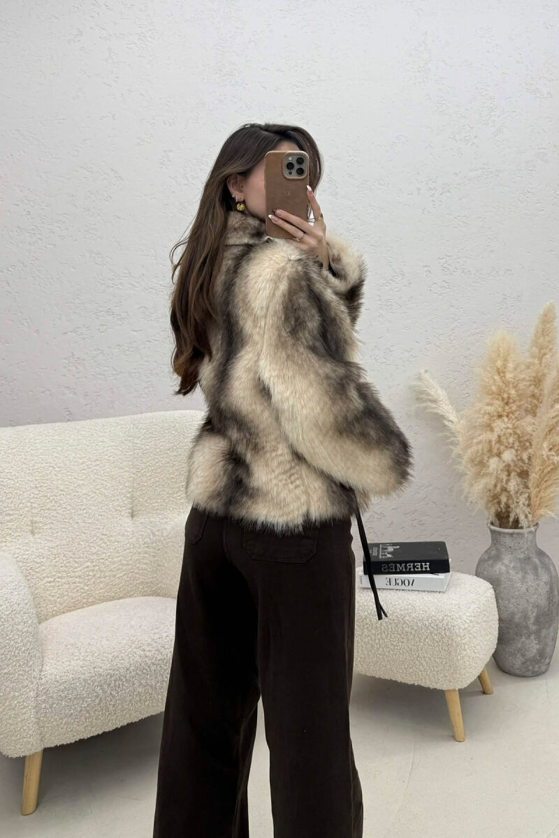 PALLTO ME GEZOF DHE ZINXHIR PER FEMRA NE NGJYRE BEZHE - 4