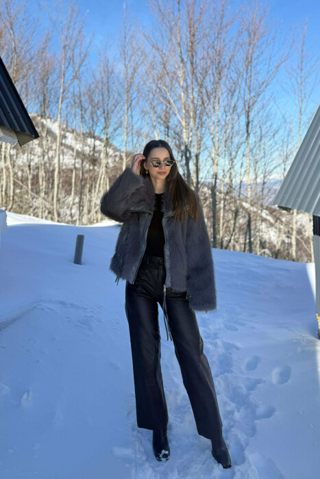 PALLTO ME GEZOF DHE ZINXHIR PER FEMRA NE NGJYRE GURE KALI - 4