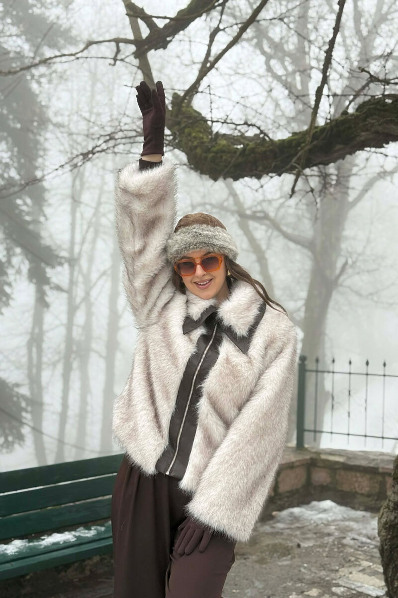 PALLTO ME GEZOF DHE ZINXHIR PER FEMRA NE NGJYRE KREM - 3