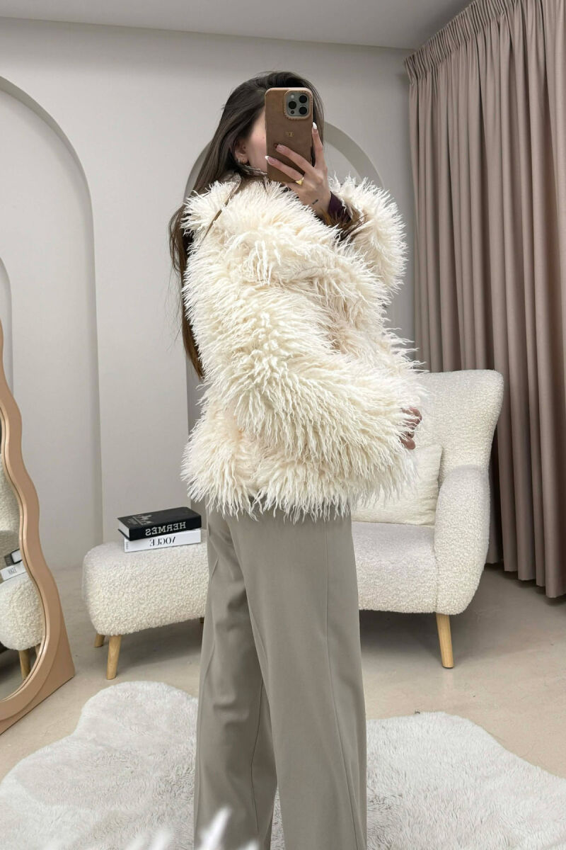 PALLTO ME GEZOF TE DREDHUR DHE JAKE TE LARTE PER FEMRA NE NGJYRE TE BARDHE - 2