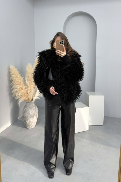 PALLTO ME GEZOF TE DREDHUR DHE JAKE TE LARTE PER FEMRA NE NGJYRE TE ZEZE - 2