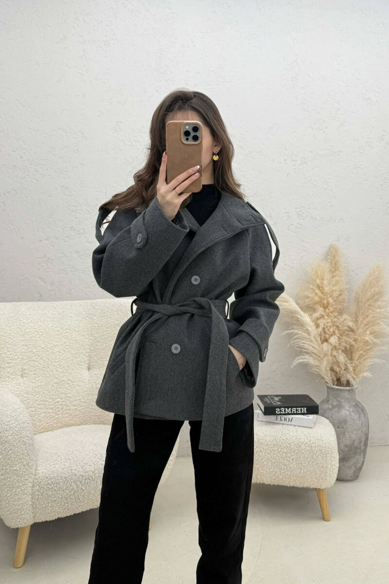 PALLTO ME KOPSA PER FEMRA NE NGJYRE GRI HIRI - 1