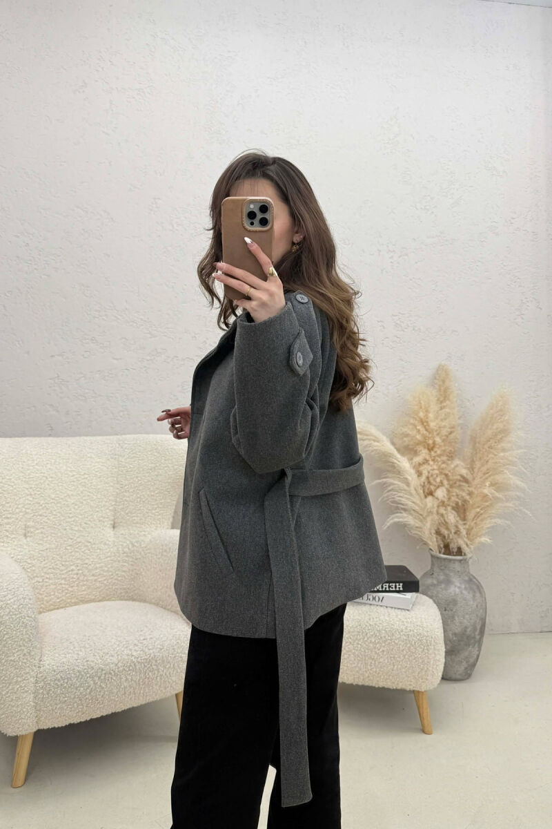 PALLTO ME KOPSA PER FEMRA NE NGJYRE GRI HIRI - 3