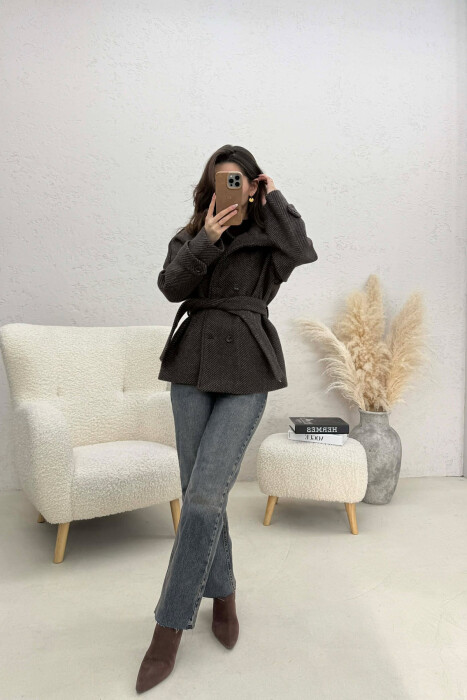 PALLTO ME KOPSA PER FEMRA NE NGJYRE KAFE DHE GRI - 2