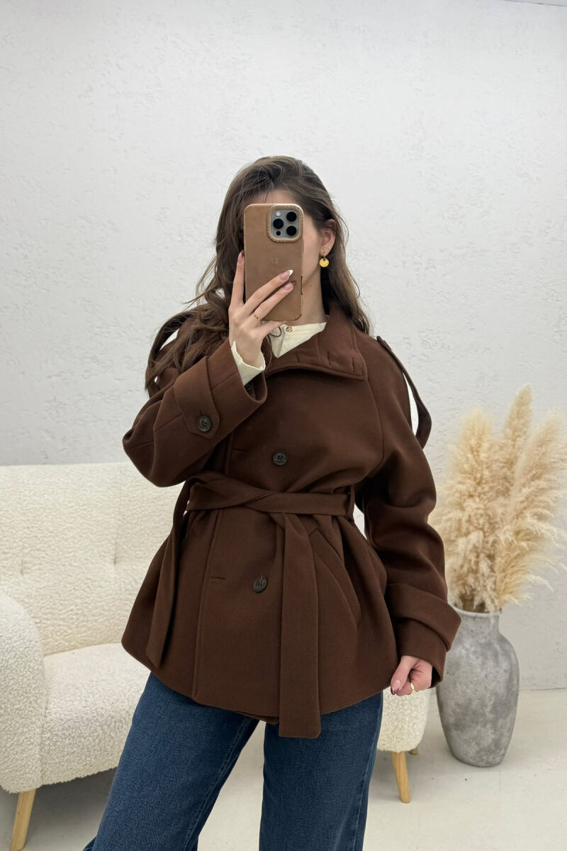 PALLTO ME KOPSA PER FEMRA NE NGJYRE KAFE - 1