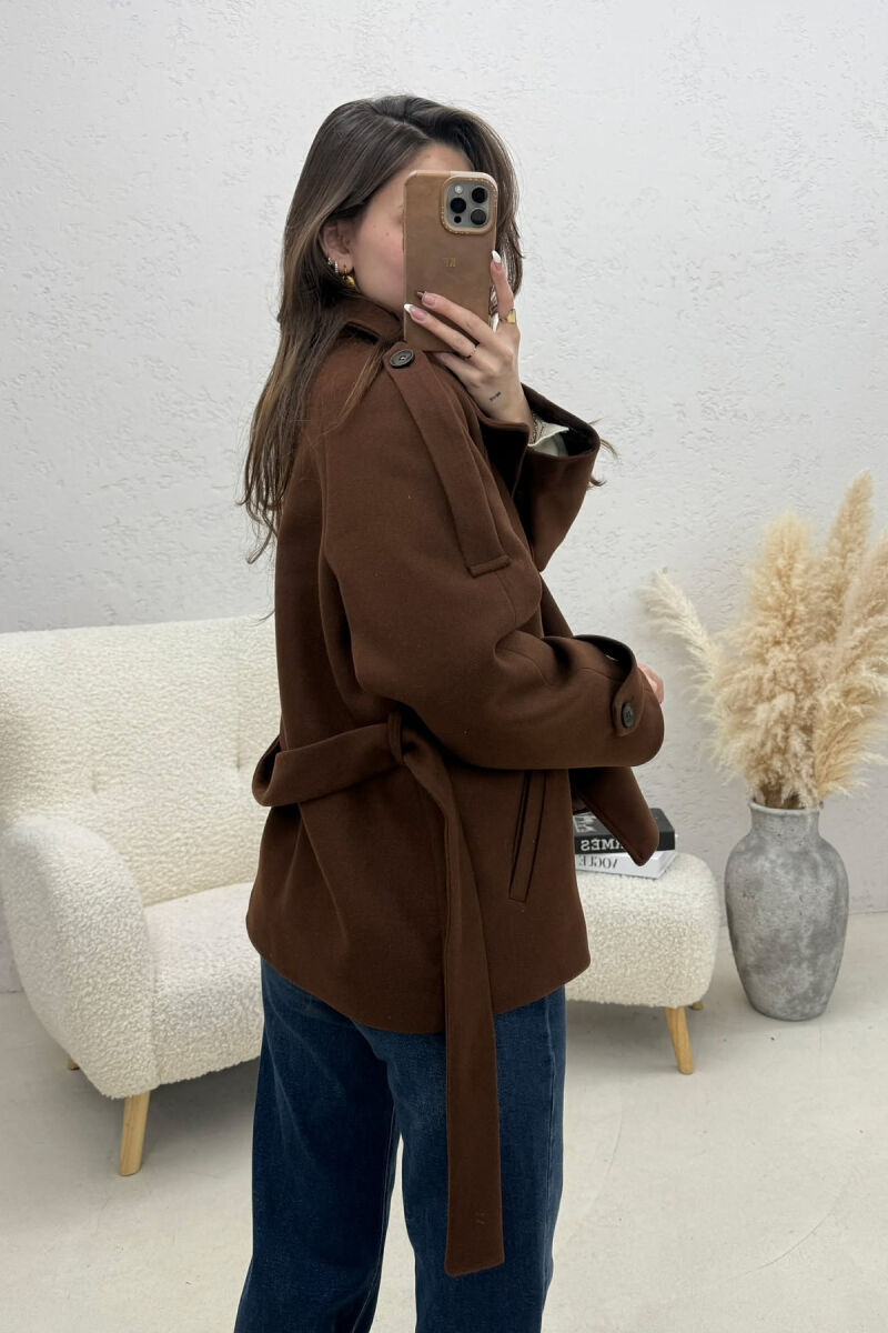 PALLTO ME KOPSA PER FEMRA NE NGJYRE KAFE - 2