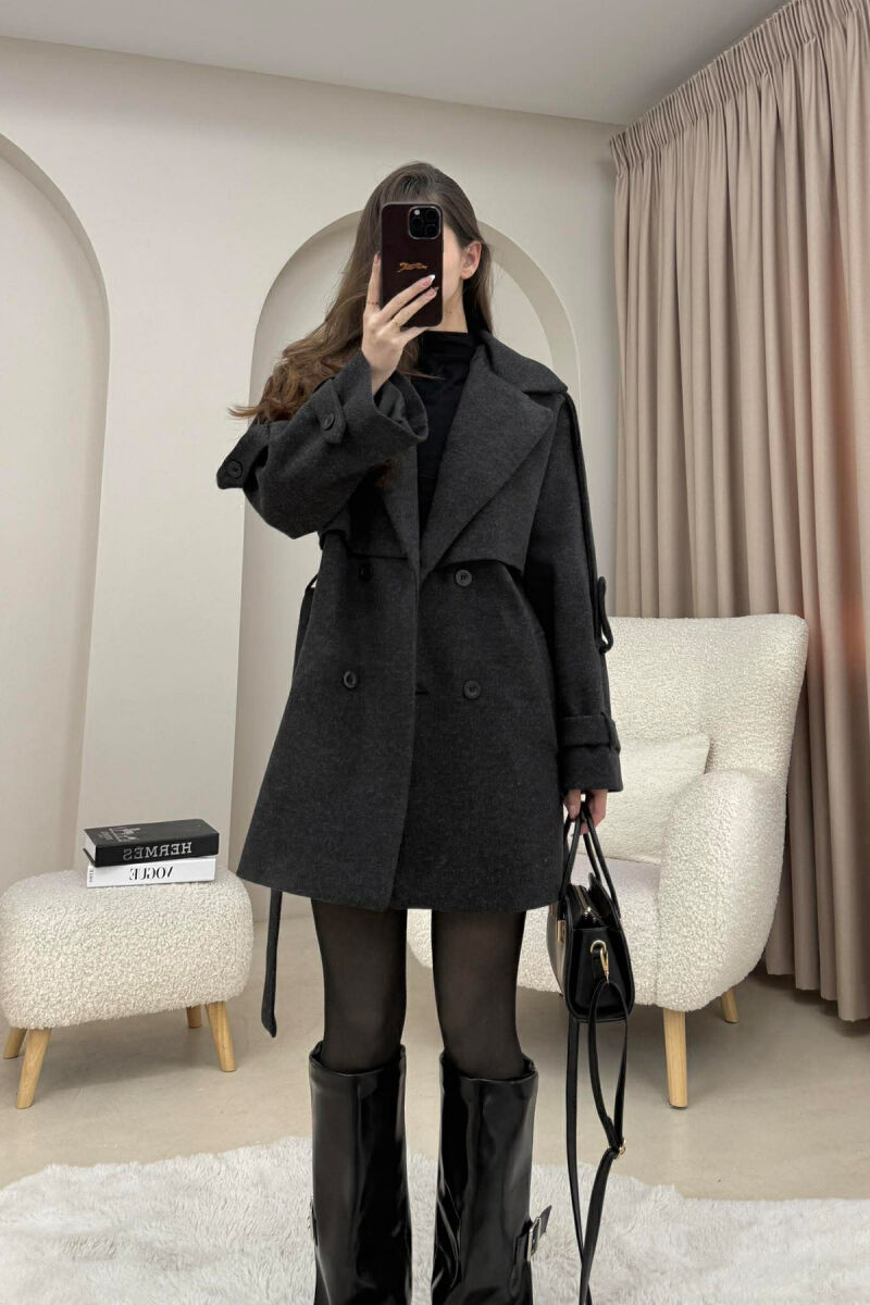 PALLTO NJE NGJYRESHE ME DETAJIN E RRIPIT PER FEMRA NE NGJYRE GRI TE ERRET - 2