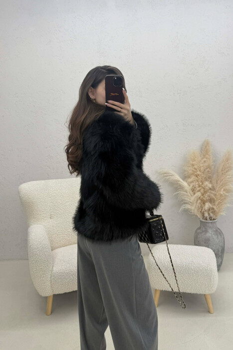 PALLTO NJE NGJYRESHE ME GEZOF PER FEMRA NE NGJYRE TE ZEZE - 3