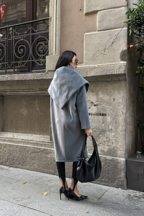 PALLTO NJE NGJYRESHE ME SHALL PER FEMRA NE NGJYRE GRI - 4