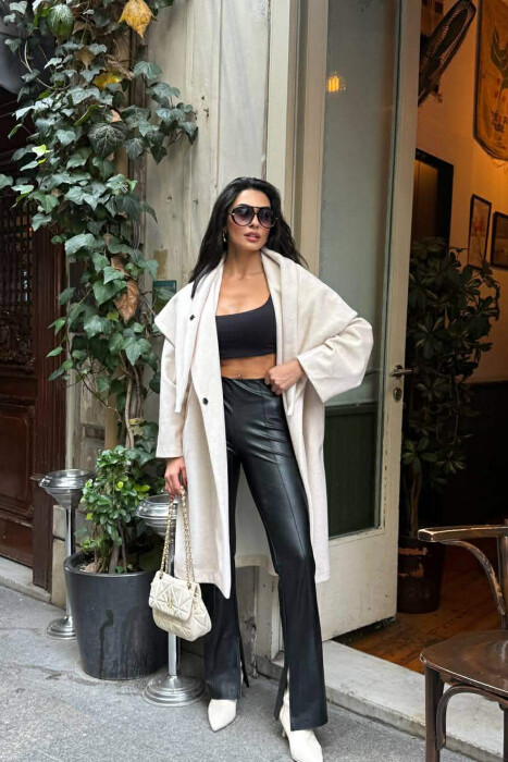 PALLTO NJE NGJYRESHE ME SHALL PER FEMRA NE NGJYRE KREM - 2