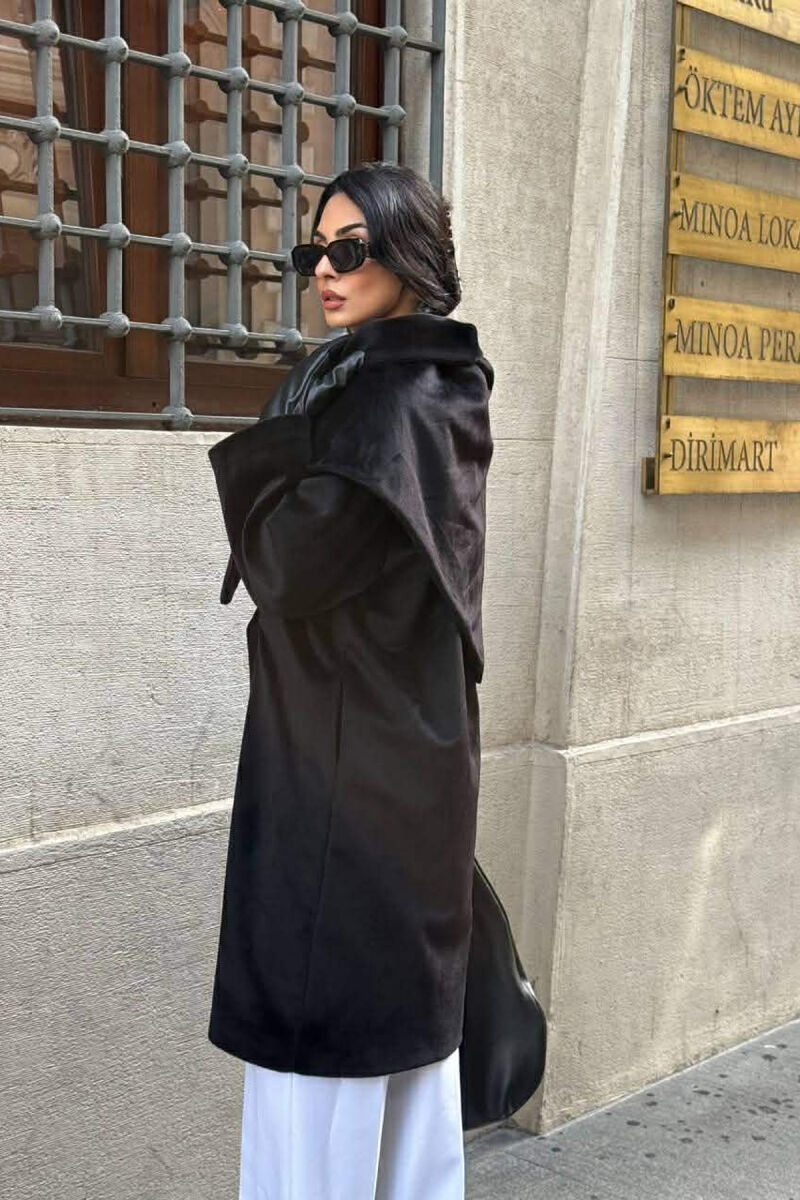 PALLTO NJE NGJYRESHE ME SHALL PER FEMRA NE NGJYRE TE ZEZE - 3