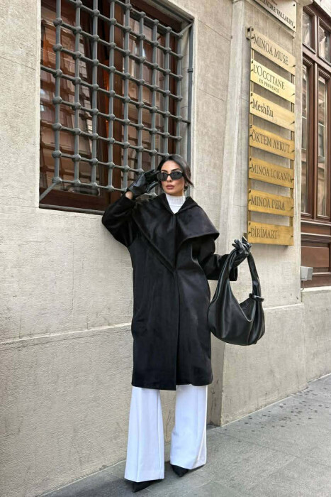 PALLTO NJE NGJYRESHE ME SHALL PER FEMRA NE NGJYRE TE ZEZE - 4