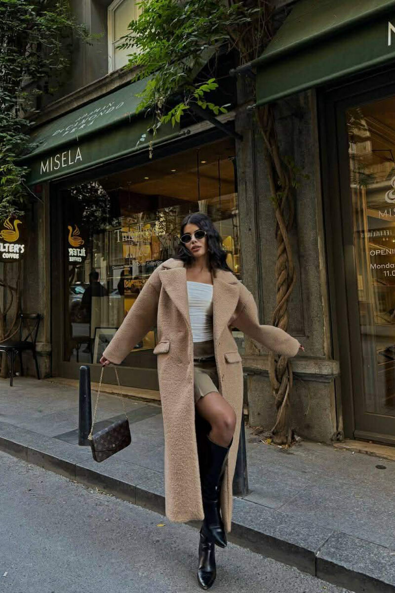 PALLTO NJE NGJYRESHE OVERSIZE ME BUTONA GOLD PER FEMRA NE NGJYRE KAFE TE ZBARDHUR - 4