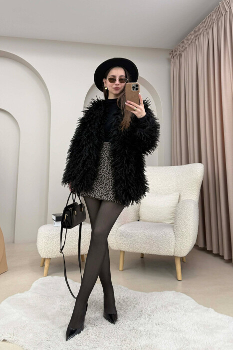 PALLTO PELLUSHI ME DETAJINE BUTONAVE PER FEMRA NE NGJYRE TE ZEZE - 3